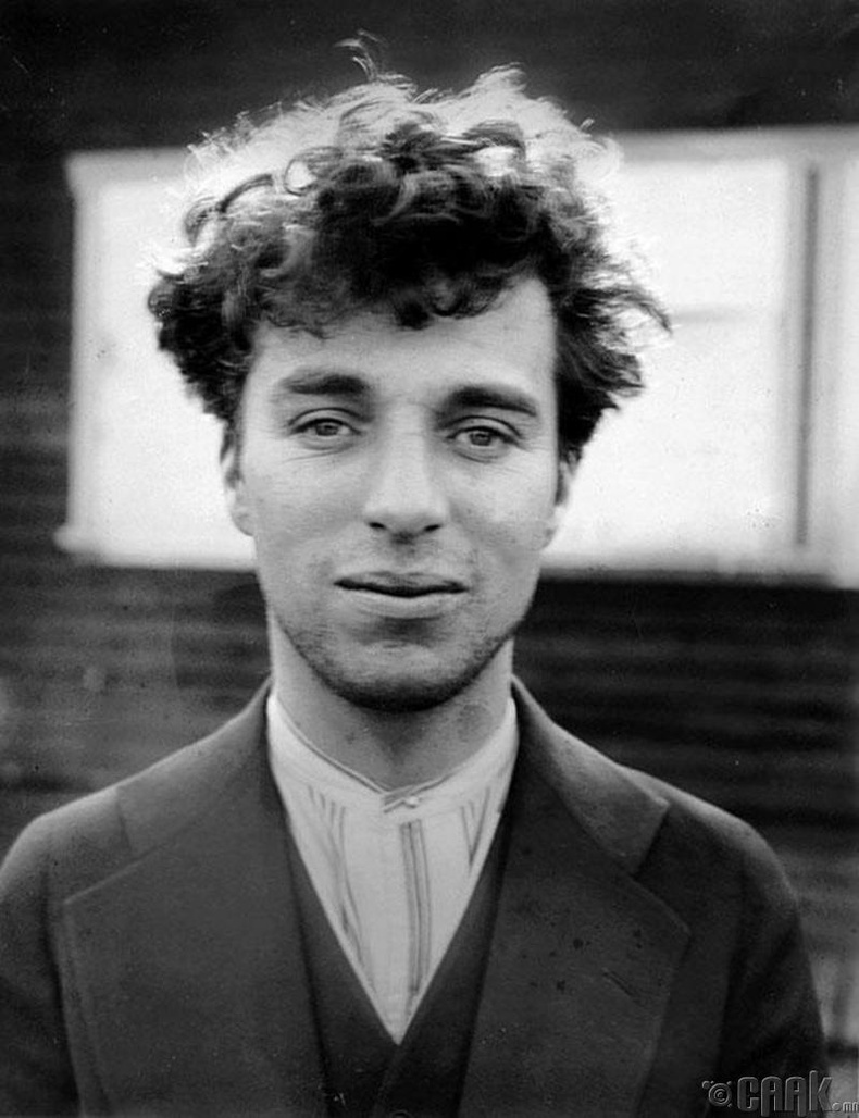 Чарли Чаплин 27 настайдаа