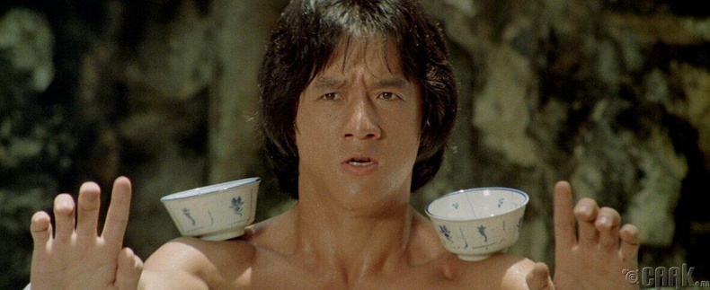 "Согтуу мастер", "Drunken Master" - 1978 онд 24 настай