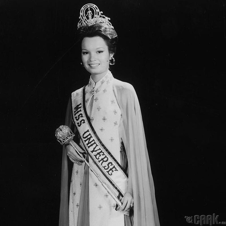 "Miss Universe-1973"-ын ялагч: Филиппиний гоо бүсгүй Мария Маргарита Моран, 20 настай, 168 см өндөр.