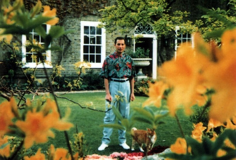 Фреди Меркури (Freddie Mercury) - 1946-1991 он