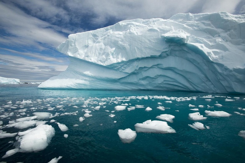 Антарктид бол цэвэр усны эх ундарга