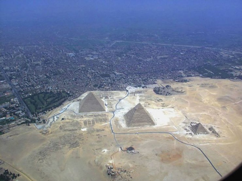 Гизагийн пирамидууд, Египет