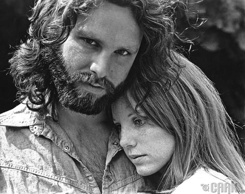 Жим Моррисон (Jim Morrison) болон Памела Корсен (Pamela Courson)