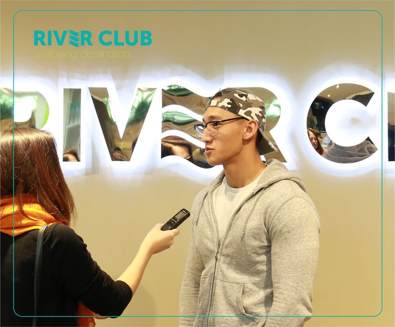 М.ЭРХЭМБАЯР: “RIVER CLUB”-АА ТӨЛӨӨЛЖ ОРОЛЦООД МӨНГӨН МЕДАЛЬ ХҮРТЛЭЭ