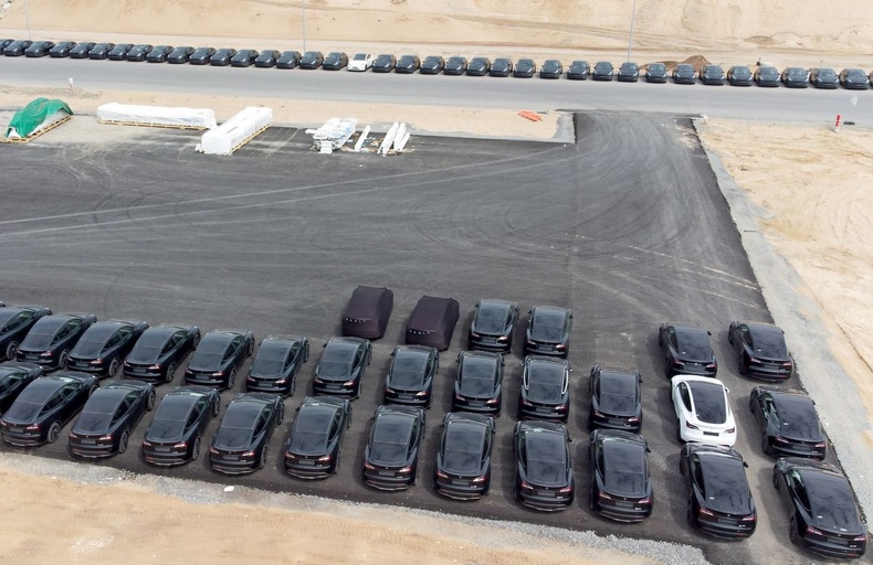 БНХАУ “Tesla”-ийн цахилгаан автомашинуудыг Бээжингийн Бэйдайхэ дүүргээр нэвтрүүлэхийг хориглоно