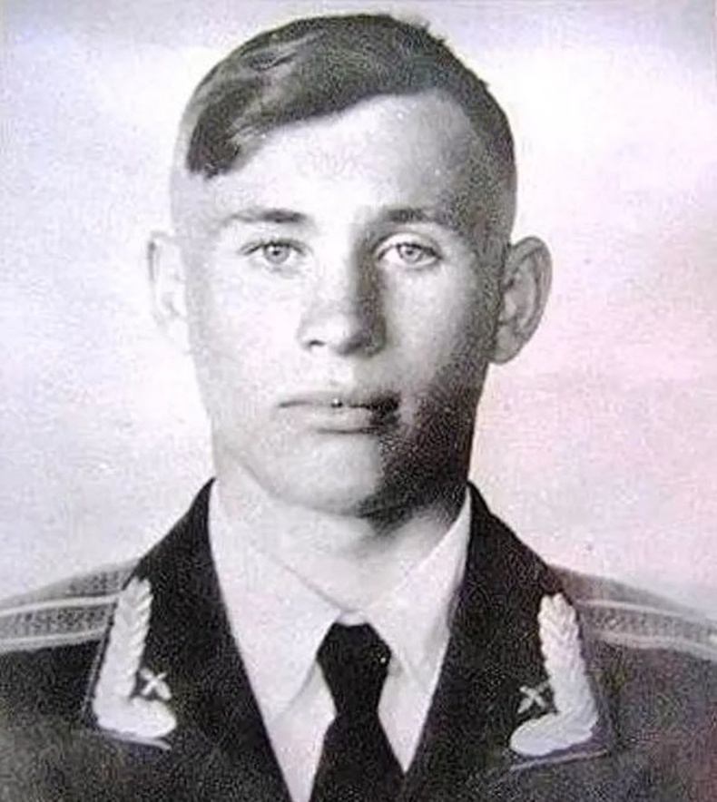 Сансрын нисэгч Бондаренкогийн үхэл