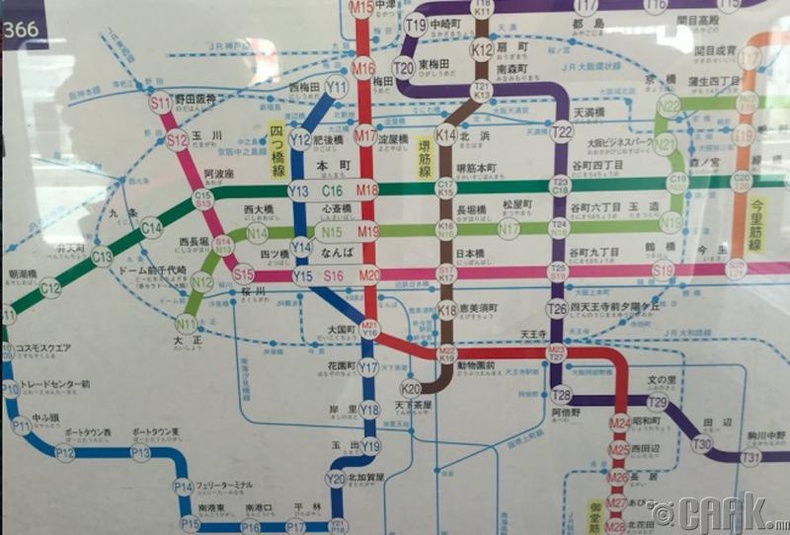 Гадаад хүмүүст зориулсан метроны чиглэл заах самбар