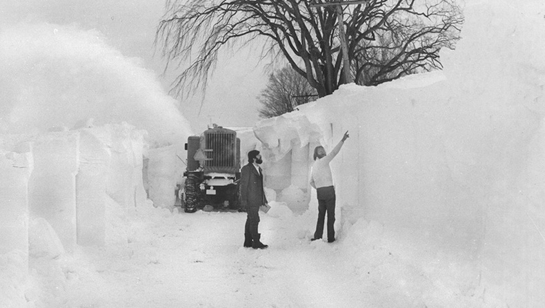 1977 онд АНУ-ын Буффалод 506 см зузаан цас оржээ.