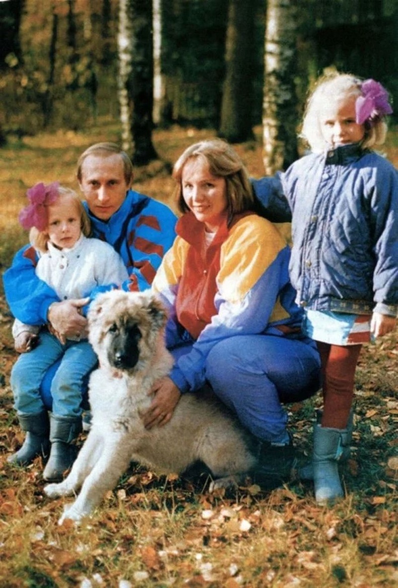 Владимир Путин гэр бүлийн хамт, 1992 он