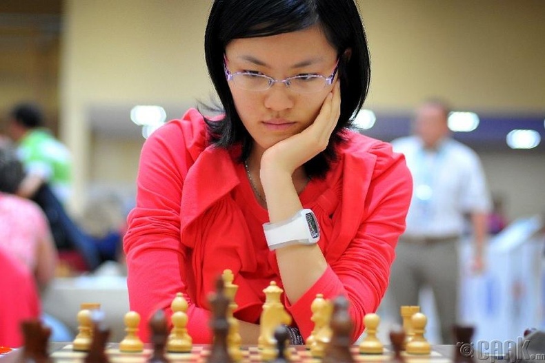 Хоу Яфан / Hou Yifan /