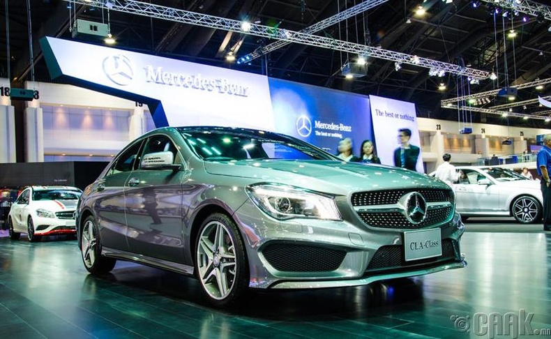 "Mercedes-Benz CLA 250"