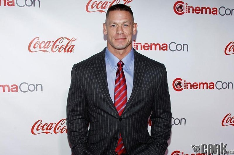 Жон Сена (John Cena) чийрэг хэвээр харагдаж байна