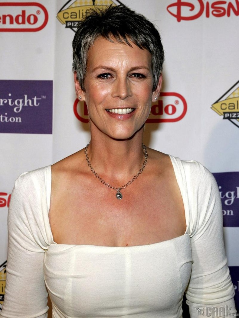 Жейми Ли Кертис (Jamie Lee Curtis) бол эрэгтэй хүн