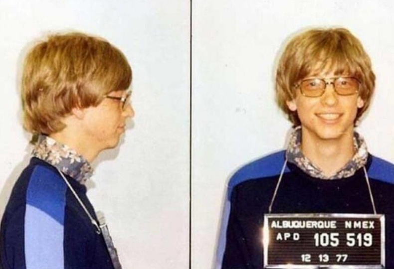 Жолооны үнэмлэхгүй машин жолоодсон хэргээр баривчлагдсан Билл Гейтс, 1977 он