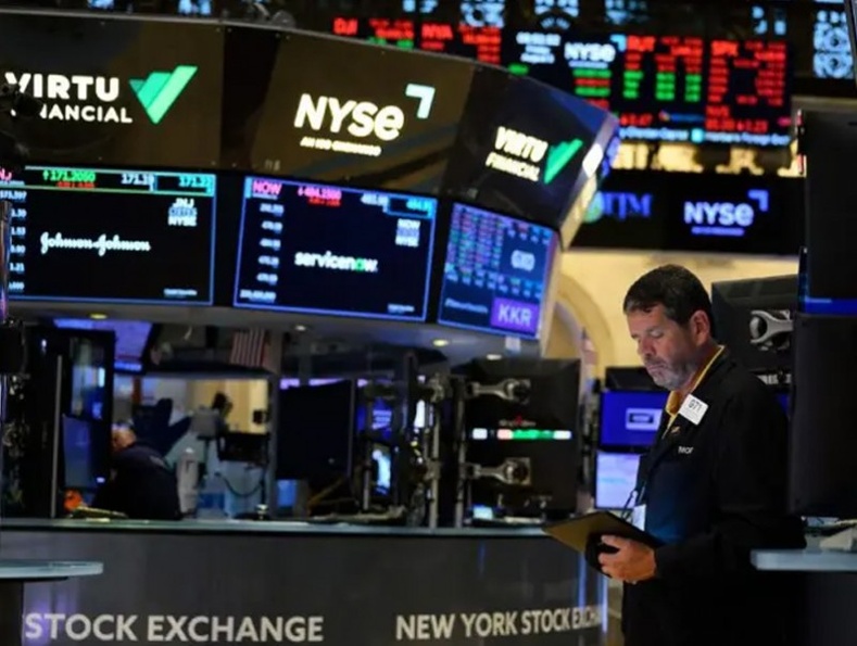Хятадын төрийн өмчит 5 компани Нью-Йоркийн хөрөнгийн биржийг орхихоо мэдэгдэв