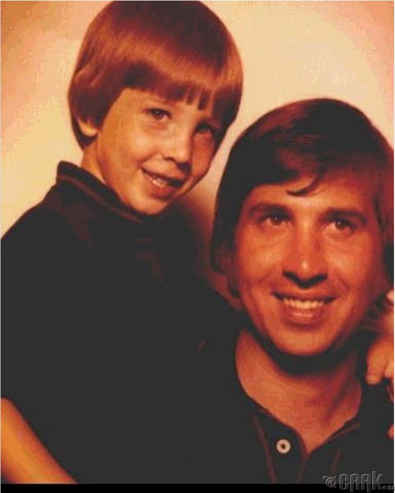 Дуучин Мерилин Мэнсон (Marylin Manson) эцгийн хамт - 1979 он