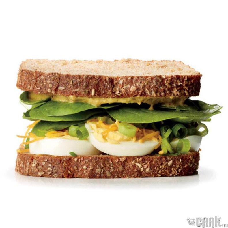 Өндөгний салаттай сэндвич - 303 калори