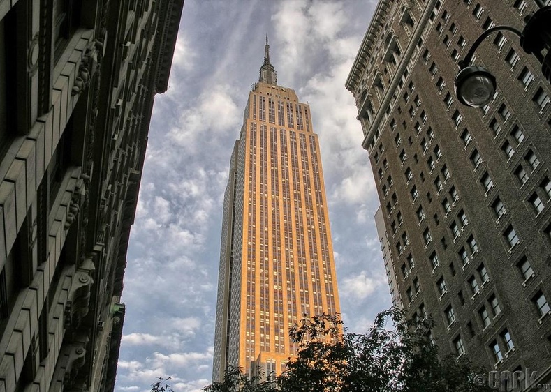 "Empire State Building"