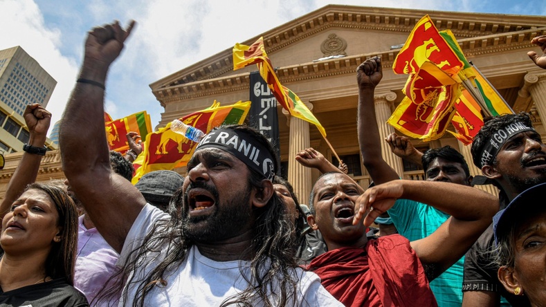 Филиппиний эрх баригчид Шри Ланкагаас иргэдээ татна