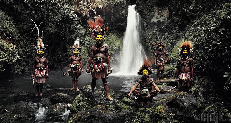 Хуличууд, Амбуа хүрхрээ, Папуа хөндий, Папуа Шинэ Гвиней
