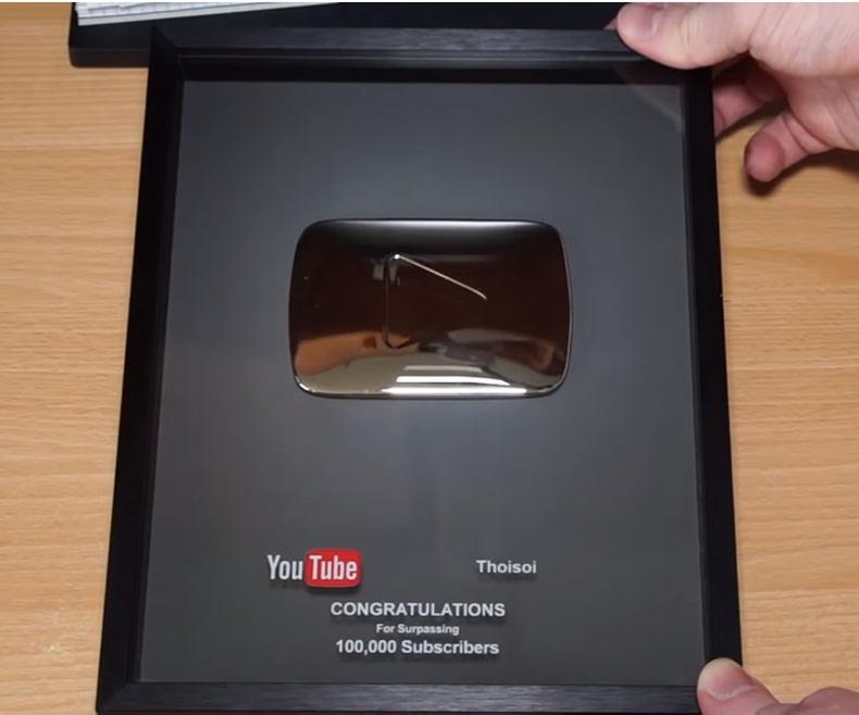 Youtube-ийн шагналын тэмдгийг цайраар хийж жинхэнэ мөнгөөр бүрдэг