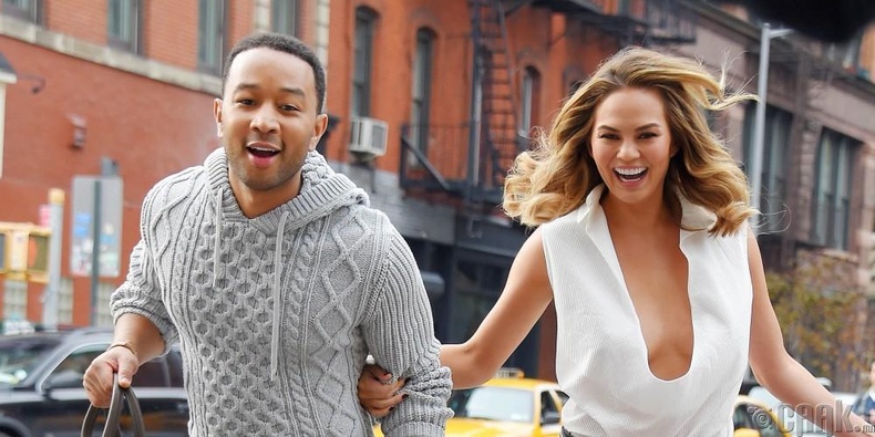 Крисси Тейген (Chrissy Teigen), Жон Леженд (John Legend)