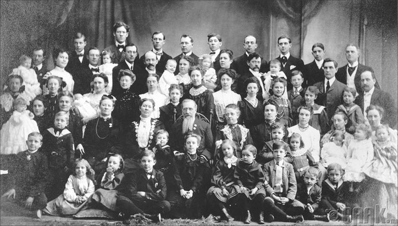 Бонус: Васильевын гэр бүлийн зураг