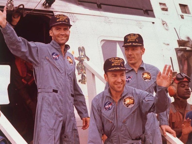 1970 он: Apollo 13 сансрын хөлөг замдаа осолдох дөхсөн ч дэлхий дээр амжилттай эргэж ирэв