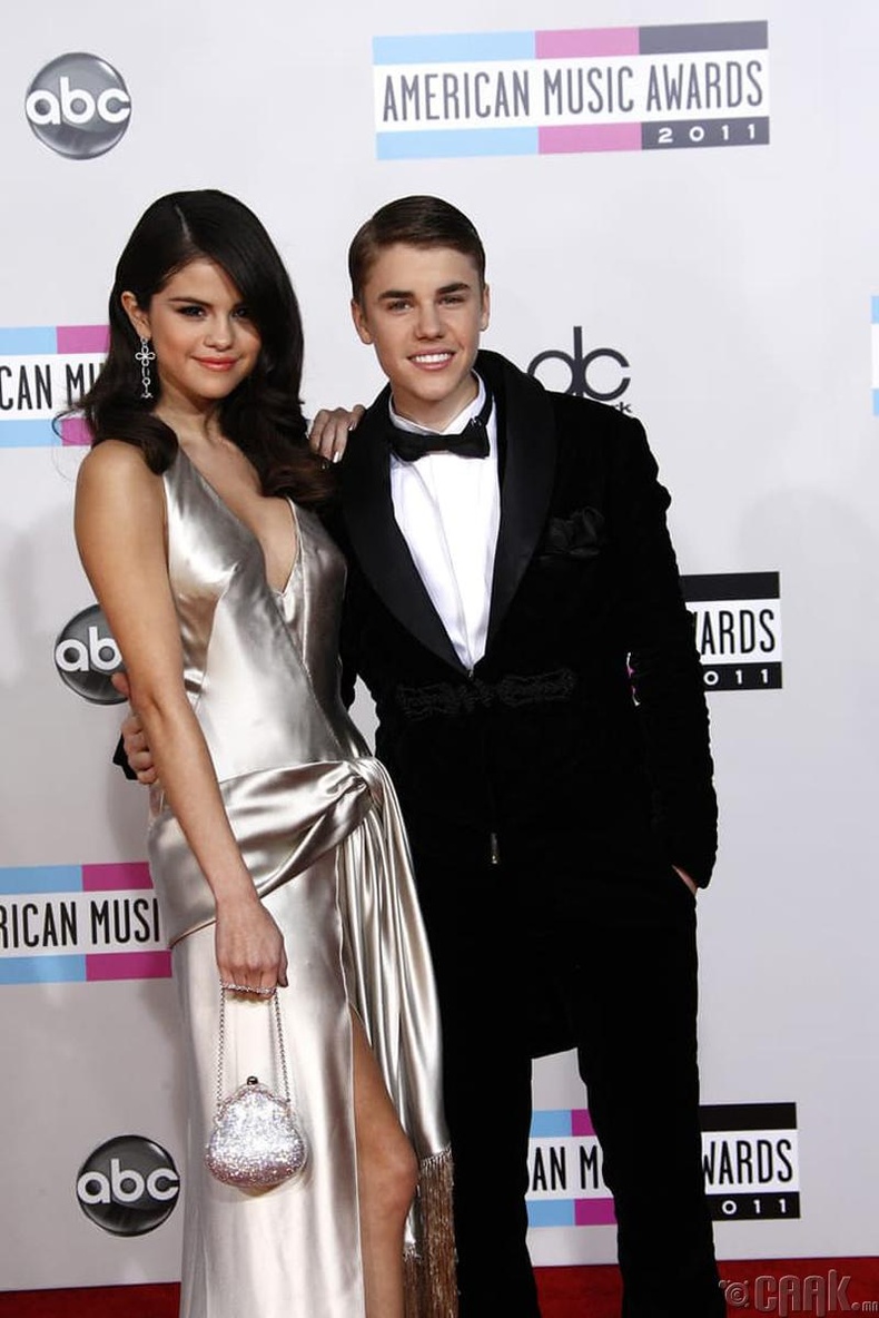 Жастин Бибер (Justin Bieber) болон Селена Гомез (Selena Gomez)