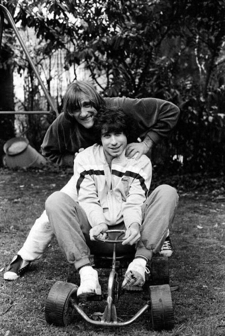 Жүжигчин Жерар Депардье болон Жон Траволта - 1982 он