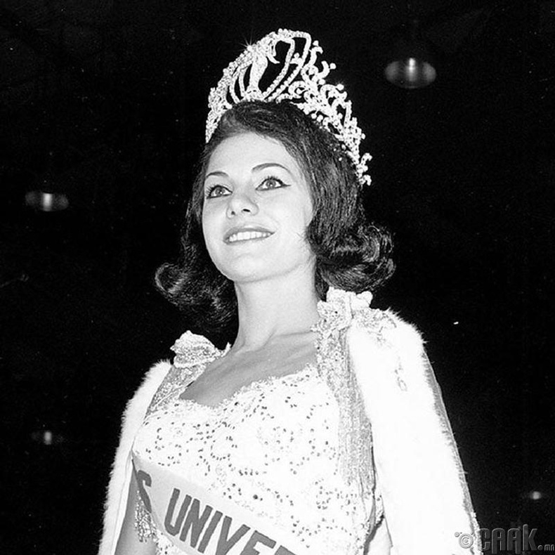 "Miss Universe-1963"-ын ялагч: Бразилын гоо бүсгүй Ида Мария Варгас, 19 настай, 167 см өндөр.