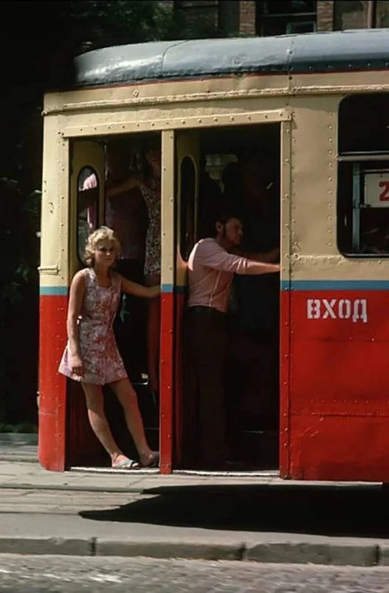 Одесс хотын автобусанд, 1975