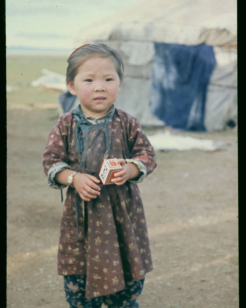 Хөдөөний бяцхан охин, 1961 он