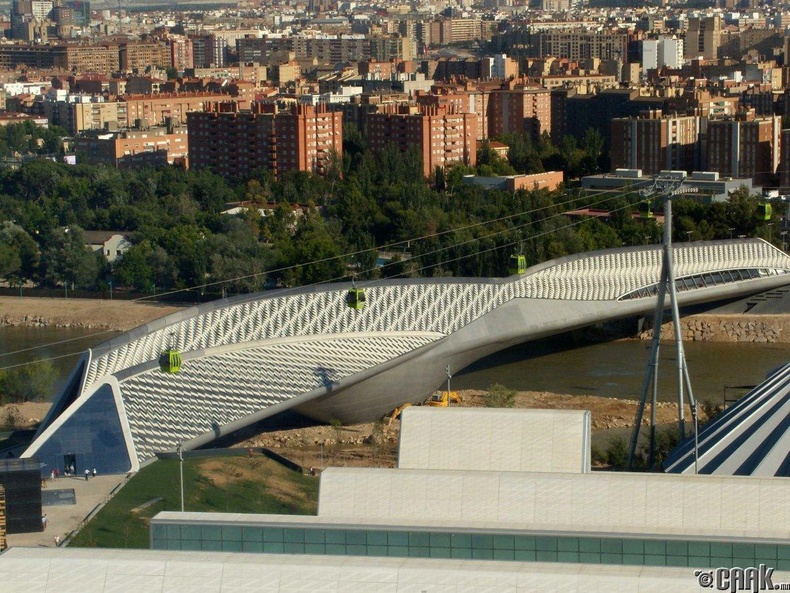 Испани, Зарагоза, Павилион гүүр