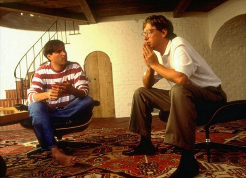 Стив Жобс, Билл Гейтс нар компьютерийн технологийн талаар яриа өрнүүлж буй нь, 1991 он