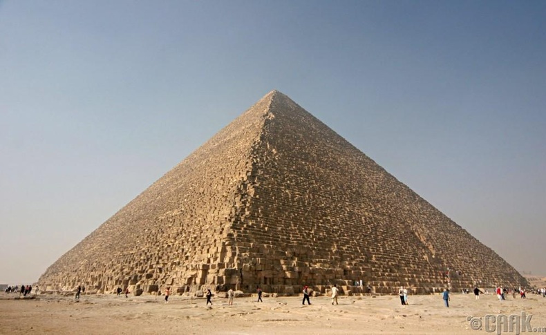 Гизагийн пирамид
