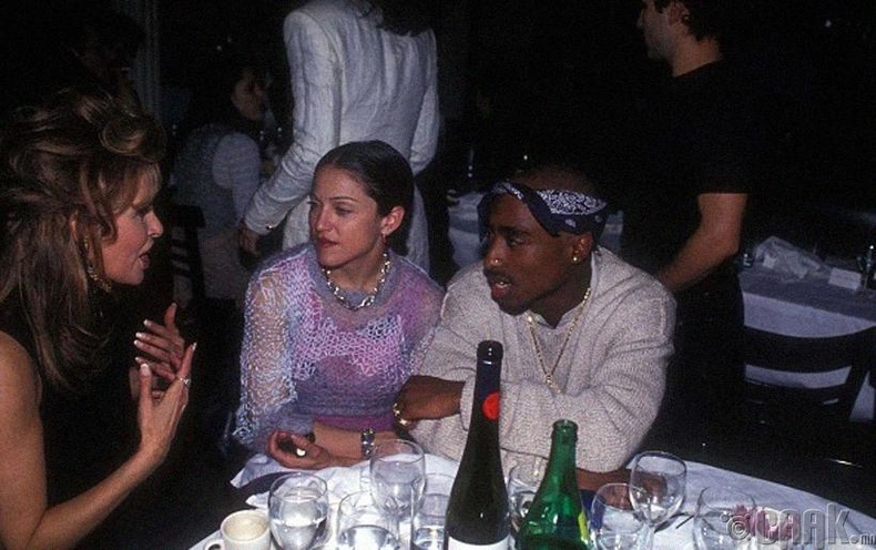 Мадонна, Тупак (Madonna, Tupac) нар 1994 онд