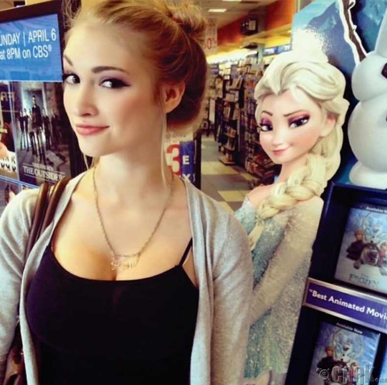 "Frozen" - "Elsa"