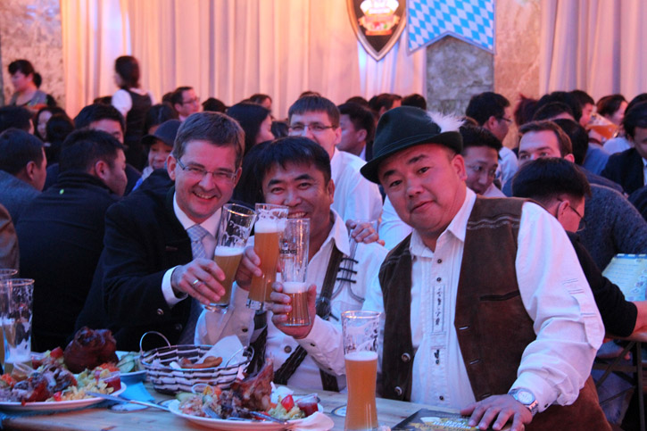 Монголд “Kaltenberg Beer Festival” боллоо