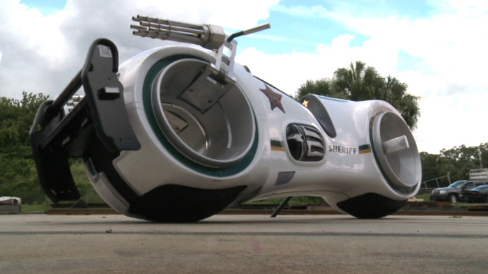 “Tron” хэмээх электрон мотоцикл бүтээжээ