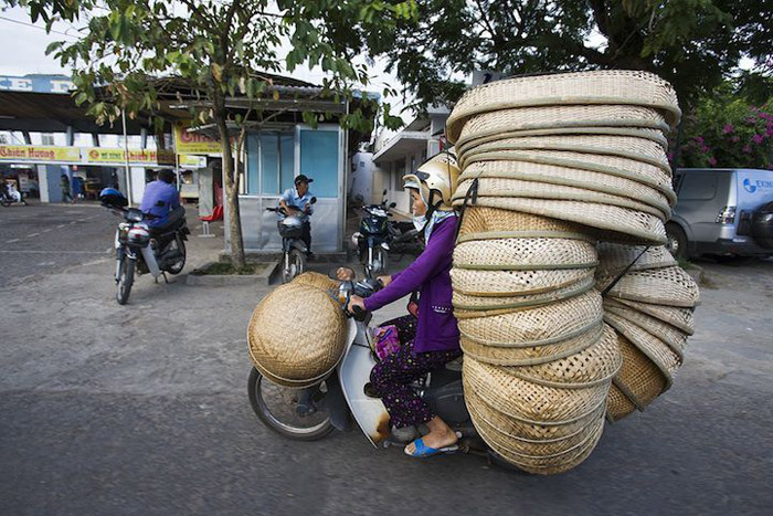 Вьетнамд ачааны машин хэрэггүй бололтой