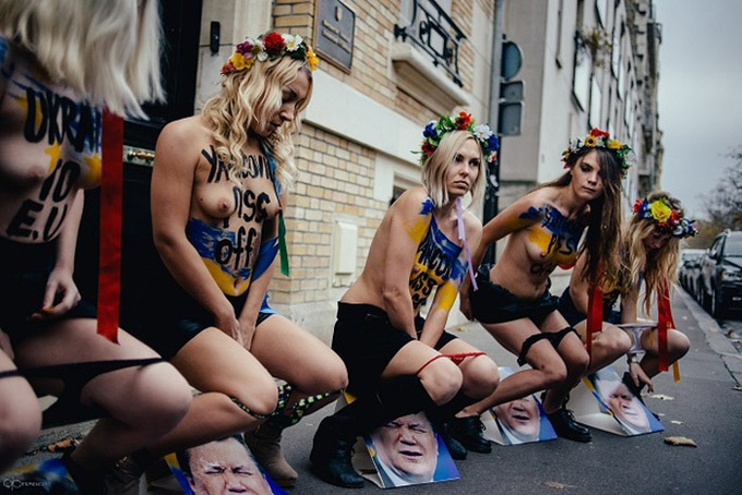 “Femen” хөдөлгөөний ээлжит эсэргүүцэл