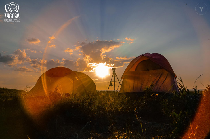 “ТУСГАЛ” бүлгэмийн 3 жилийн ойд зориулсан Монгол зургууд